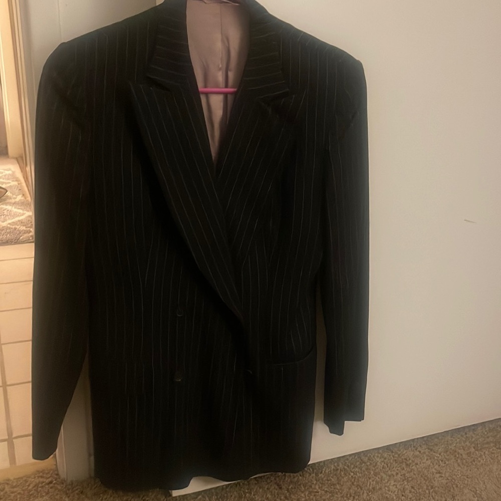 Womens VINTAGE GUCCI Pin-stripped Black Blazer Size 40